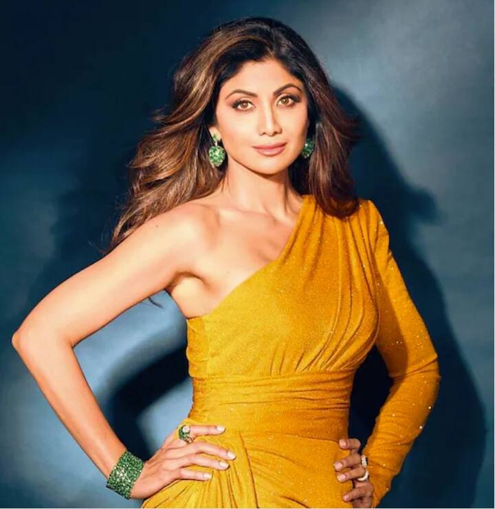 ਅਭਿਨੇਤਰੀ ਸ਼ਿਲਪਾ ਸ਼ੈੱਟੀ (Shilpa Shetty) ਦਾ ਅਸਲੀ ਨਾਂ ਅਸ਼ਵਿਨੀ ਸੀ, ਜਿਸ ਨੂੰ ਇਕ ਜੋਤਸ਼ੀ ਦੀ ਸਲਾਹ 'ਤੇ ਬਦਲ ਕੇ ਸ਼ਿਲਪਾ ਰੱਖ ਦਿੱਤਾ ਗਿਆ।