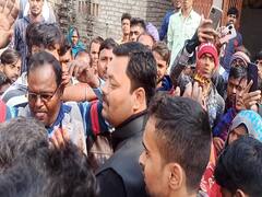 Vaishali News: BJP MLA को उनके ही गांव में नहीं मिली एंट्री, लोगों ने गाड़ी से उतरते ही खदेड़ा, गुस्सा देख उल्टे पांव भागे नेता