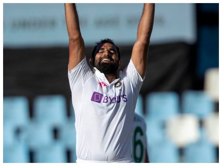 सेंचुरियन में मोहम्मद शमी ने 44 रन देकर 5 विकेट लिए और दक्षिण अफ्रीका को पहली पारी में 197 रनों पर ही रोक दिया. शमी ने मर्करम, पीटरसन , बावुमा, मुल्डर और रबाडा को आउट किया. (फोटो - PTI)