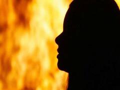 Crime News: दहेज की मांग पूरी ना होने पर महिला को जिंदा जलाया, पति और ससुराल वाले हुए फरार   