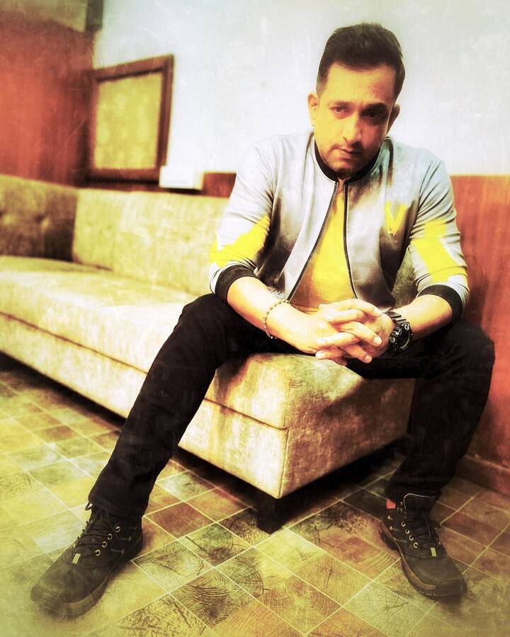 प्रसादचा चाहतावर्ग मोठा आहे, त्याच्या या फोटोवर चाहते कॉमेंट्सचा वर्षाव करत आहेत (photo: oakprasad/ig)