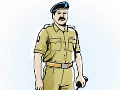 West Godavari Crime: సీఐ పాడుబుద్ధి.... ఉద్యోగం ఇప్పిస్తానని యువతిపై అత్యాచారం... సీఐను సస్పెండ్ చేసిన డీఐజీ