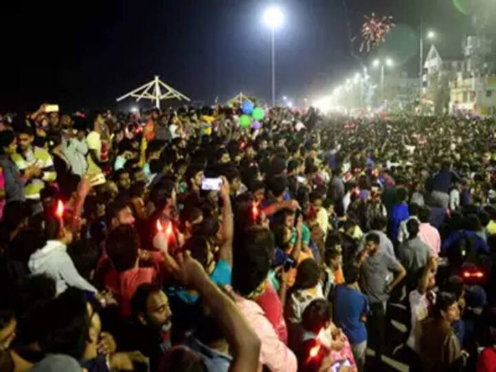 Newyear2022 celebration restrictions in chennai announced by chennai police New Year Celebration Restrictions: சென்னையில் புத்தாண்டு கொண்டாட்டங்களுக்கு விதிக்கப்பட்டுள்ள கட்டுப்பாடுகள் என்னென்ன?