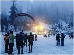 Weather Update: जम्मू-कश्मीर से लेकर हिमाचल तक बर्फबारी, उत्तर-पश्चिम भारत में बारिश का अलर्ट, जानें अपने राज्य के मौसम का हाल