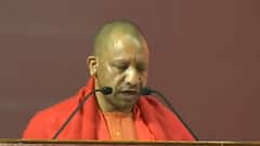 Priyanka Gandhi on Twitter: 'ఓవైపు మహిళలపై దారుణాలు.. మరోవైపు యోగి సర్కార్ మొద్దు నిద్ర'