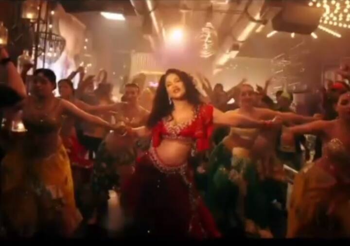 After madhuban song controversy sunny leone shows her moves in new year song Dushtu Polapain Sunny Leone New Song: 'मधुबन' गाने पर मचे बवाल के बीच सनी लियोनी का आया न्यू ईयर सॉन्ग, दिखाए जबर्दस्त मूव्स