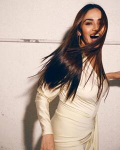 Amruta Khanvilkar: बोल्ड अँड ब्युटीफुल; अमृताचा क्लासी अंदाज