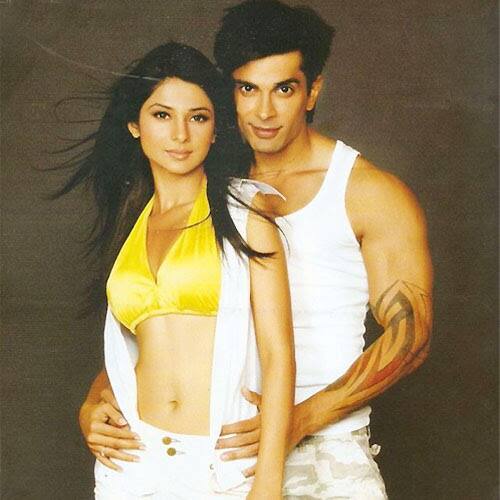 Jennifer Winget:करण सिंह ग्रोवर ने एक बार नहीं बल्कि तीन बार शादी की. उन्होंने साल 2008 में एक्ट्रेस श्रद्धा निगम से शादी की और दोनों ने  2009 में तलाक ले लिया. मीडिया रिपोर्ट्स के मुताबिक, फिर एक्टर ने साल 2012 में जेनिफर विंगेट से शादी की, लेकिन शादी के 4 साल बाद. उन्होंने बिपाशा बसु के लिए उन्हें तलाक दे दिया. आगे चलकर करण और बिपाशा ने साल 2016 में शादी कर ली. लेकिन जेनिफर अब तक अपने सिंगल स्टेटस का मज़ा ले रही हैं.