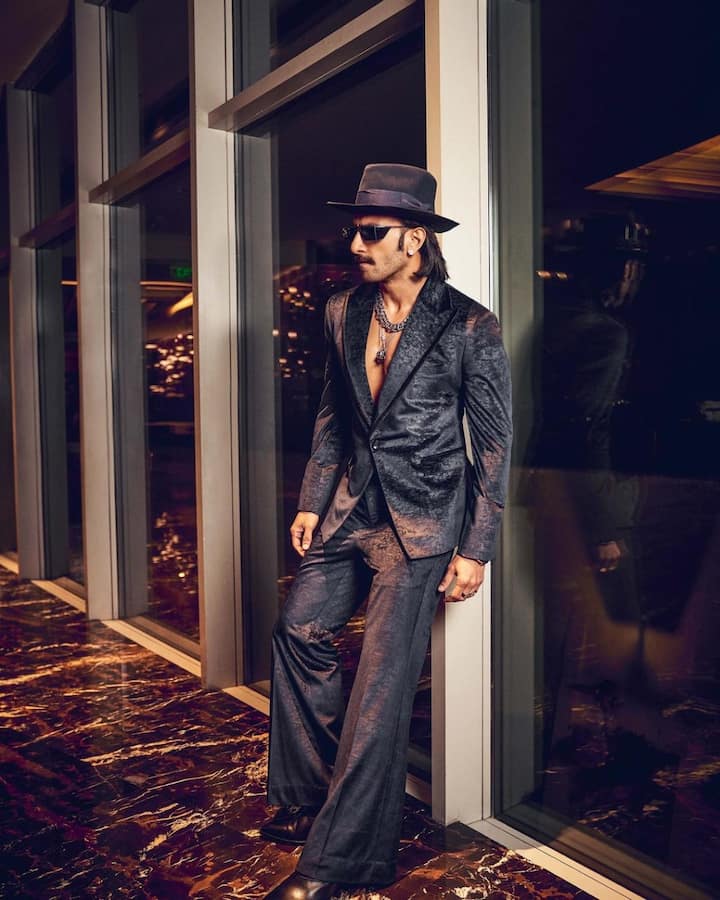 त्याचे ब्लॅक लूकमधील फोटो पुन्हा एकदा चर्चेचा विषय बनले आहेत. (photo:ranveersingh/ig)