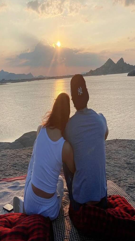 Year Ender 2021: સેલિબ્રિટીની આ પાંચ પૉસ્ટે આખા વર્ષ દરમિયાન સોશ્યલ મીડિયા પર મચાવી ધમાલ, જાણો છો તમે.............. Year Ender 2021: સેલિબ્રિટીની આ પાંચ પૉસ્ટે આખા વર્ષ દરમિયાન સોશ્યલ મીડિયા પર મચાવી ધમાલ, જાણો છો તમે..............