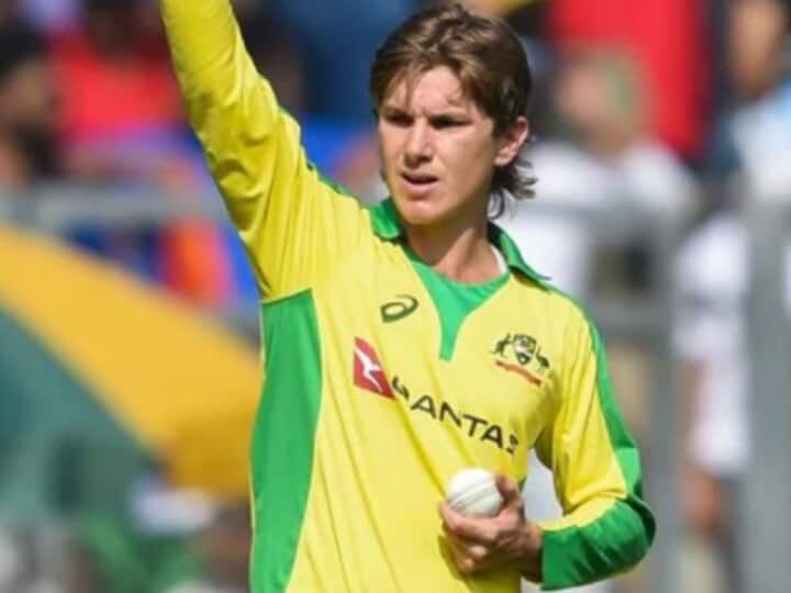 ऑस्ट्रेलिया स्पिनर एडम जम्पा (Adam Zampa) ने अपनी बेहतरीन गेंदबाजी से टीम को चैंपियन बनाने में अहम योगदान दिया. ज़म्पा ने टी20 विश्व कप में 7 मुकाबले खेले, जिनमें 13 बल्लेबाजों को पवेलियन भेजा. उनकी गेंदबाजी की दुनिया भर में खूब सराहना हुई.