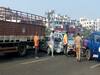Accident in Pune : डिझेल संपलेल्या ट्रकचा ब्रेक फेल झाल्याने भीषण अपघात; तीन जण ठार