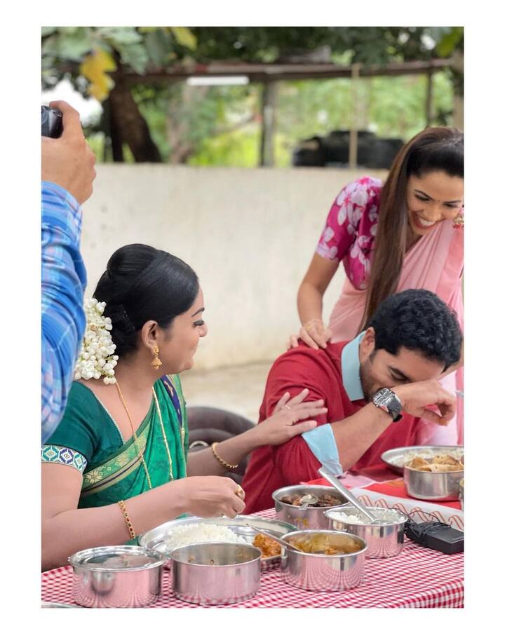 కార్తీకదీపం సీరియల్ షూటింగ్ ((Image Credit: Premi Vishwanath/ Instagram)