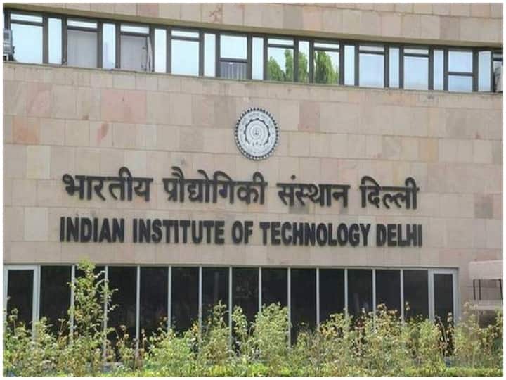 ​IIT:  आईआईटी दिल्ली समेत चार आईआईटी को मिले नए निदेशक