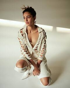 Ananya Panday: అనన్య కాస్ట్యూమ్ చూశారా..? గ్లామర్ డోస్ పెంచేసింది..