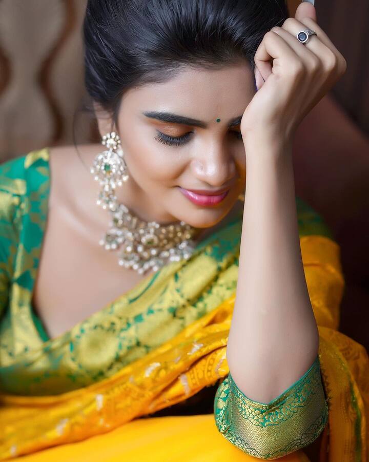జబర్ధస్త్ వర్ష (Image Credit: Varsha/ Instagram)