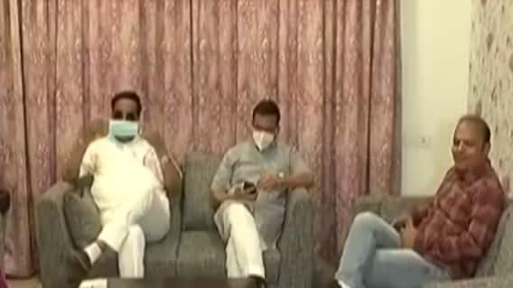 સી.આર.પાટીલની વડોદરા ખાતે સર્કિટ હાઉસમાં અધિકારીઓ સાથે મુલાકાત, જુઓ ગુજરાતી ન્યુઝ