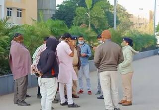 Surendranagar : હોસ્ટેલમાં રહેતી 11 સાયન્સની વિદ્યાર્થિનીએ કરી લીધો આપઘાત, બીજી વિદ્યાર્થિનીએ ઝગડો થતાં શું કહેલું કે લાગી આવ્યું ?