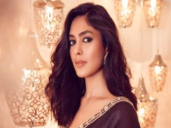 These players of Team India are the favorite of actress Mrinal Thakur, Sri Lankan legends are also in the list