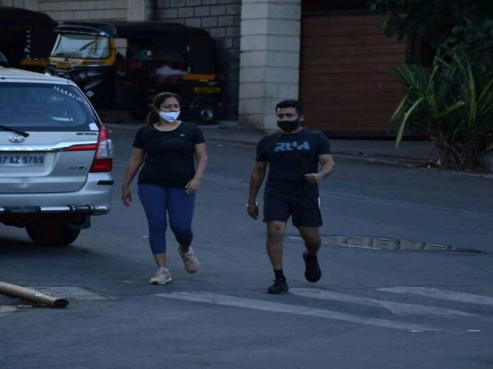 PICS: Suriya & Jyotika set couple fitness goals as they are spotted during morning walk in Mumbai suriya | joythika |  Couple Goals -  மும்பையில் மனைவியுடன் வாக்கிங் செல்லும் சூர்யா ! - வைரலாகும் மார்னிங் கிளிக்ஸ்!