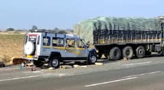 Ahmedabad : બગોદરા હાઇવે પર ટ્રક પાછળ ઘૂસી ગઈ તુફાન, 3 લોકોના મોત, બે ઘાયલ