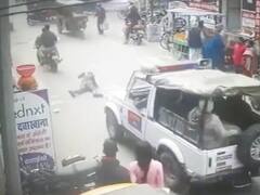 Bihar Crime: गया में पुलिस के सामने ही लूट ले गए 8 लाख के आभूषण, गहने लेकर दुकान खोलने जा रहा था व्यवसायी