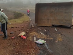 Chhattisgarh News: मजदूरों से भरी ट्रैक्टर-ट्रॉली पलटी, कई मजदूर गंभीर, जानें कैसे हुआ हादसा