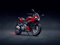 Bajaj Pulsar 250 या Bajaj Dominar 250...कौन सी मोटरसाइकिल है आपके लिए बेस्ट? ये रहा कंपैरिजन