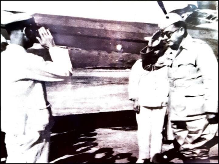 नेताजी ने इस दौरान सेलयुलर जेल का दौरा कर वहां बंद स्वतंत्रता सेनानियों से भी मुलाकात की थी. नेताजी ने अंडमान का नाम बदलकर 'शहीद' और निकोबार का नाम बदलकर 'स्वराज' कर दिया था. हालांकि, महायुद्ध में बाद में जापान की हार के कारण अंग्रेजों ने एक बार सामरिक महत्व के इस द्वीपों के समूह पर अपना कब्जा जमा लिया था.
