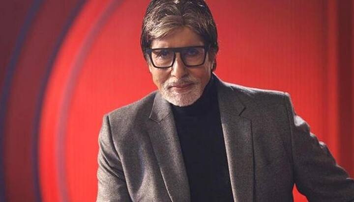 अमिताभ बच्चन बॉलीवुड के सबसे बड़े कलाकार माने जाते हैं. उन्हें महानायक भी कहा जाता है. एक ही नाम वाले किरदार निभाने में अमिताभ सबसे आगे हैं. वह कुल 21 फिल्मों में विजय नाम का किरदार प्ले कर चुके हैं.