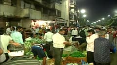 Maharashtra Omicron crisis | Covid protocols being openly violated at Dadar vegetable market