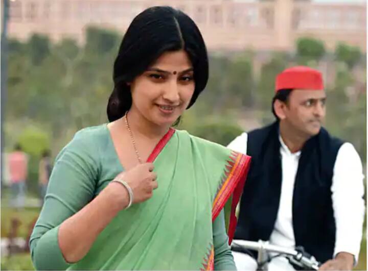 अखिलेश यादव और डिंपल यादव का प्यार किसी से छिपा नहीं है दोनों की पहली मुलाकात लखनऊ में एक कॉमन फ्रेंड के जरिए हुई थी. उस वक्त अखिलेश यादव 21 साल और डिंपल यादव 17 साल की थीं.