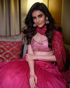 Actresses Age: Jennifer Winget से Mouni Roy तक, टीवी की इन 5 एक्ट्रेस की उम्र जानकर उड़ जाएंगे आपके होश, जवान दिखने के लिए करती हैं इतना सब