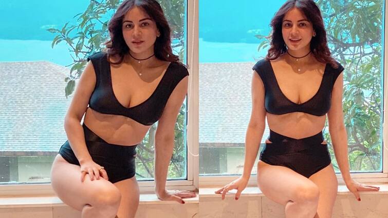 husband recreates on kundali bhagya actress shraddha arya bikini photos હનીમૂન પર નીકળી કુંડલી ભાગ્યાની પ્રીતા, બિકીનીમાં તસવીરો શેર કરી તો પતિએ પણ ભર્યુ આ પગલુ