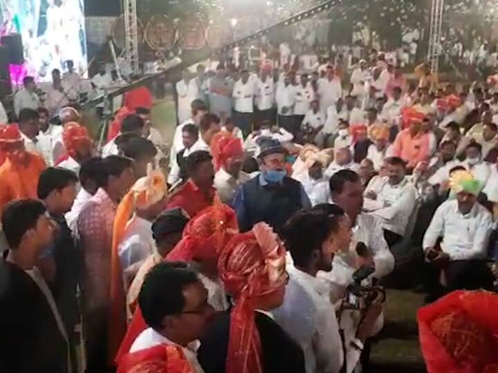 नाशिकच्या गंगापूर रोडवरील बालाजी लॉन्समध्ये  सायंकाळी हा विवाह सोहळा पार पडला.