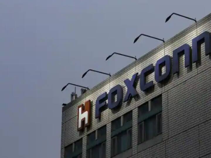 Foxconn to restructure management at iPhone plant Chennai Sriperumbudur Foxconn Chennai: ஸ்ரீபெரும்புதூர் ஆலை நிர்வாகத்தை கூண்டோடு மாற்றுகிறது ஃபாக்ஸ்கான் நிறுவனம்!