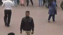 Omicron: बिना Mask वालों की बाजार में भीड़, ऐसी लापरवाही में कैसे हारेगा कोरोना?