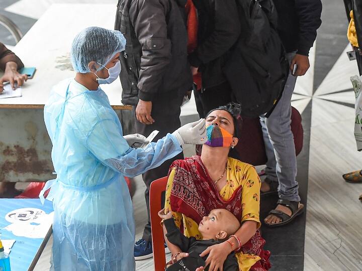 Omicron Alert: पंजाब में भी ओमिक्रोन की एंट्री, स्पेन से आया व्यक्ति मिला पॉजिटिव Pubjab reports first case of new corona variant omicron deputy cm held meeting Omicron Alert: पंजाब में भी ओमिक्रोन की एंट्री, स्पेन से आया व्यक्ति मिला पॉजिटिव