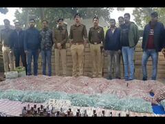 UP News: मुजफ्फरनगर में पुलिस रेड में मिली बड़ी कामयाबी, 30 लाख के अवैध शराब सहित 12 आरोपी को किया गिरफ्तार