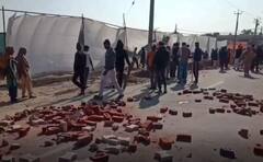 ਬਰਨਾਲਾ ਜ਼ਿਲ੍ਹੇ ਦੇ ਸ਼ਹਿਰ ਤਪਾ 'ਚ ਪੁਲਿਸ ਅਤੇ ਲੋਕਾਂ ਵਿਚਾਲੇ ਟਕਰਾਅ, ਚੱਲੇ ਇੱਟਾਂ ਰੋੜੇ, ਪੁਲਿਸ ਨੇ ਕੀਤੀ ਫ਼ਾਇਰਿੰਗ 