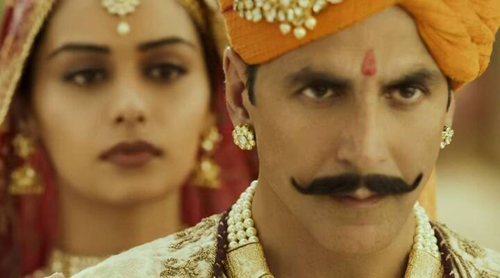 Akshay Kumar – Manushi Chhillar: सम्राट पृथ्वीराज चौहान की जिंदगी पर आधारित फिल्म पृथ्वीराज में पहली बार अक्षय कुमार और मानुषी छिल्लर स्क्रीन शेयर करेंगे. ये मानुषी छिल्लर की डेब्यू मूवी है जिसे लेकर हर कोई काफी उत्साहित है. (फोटो – सोशल मीडिया)