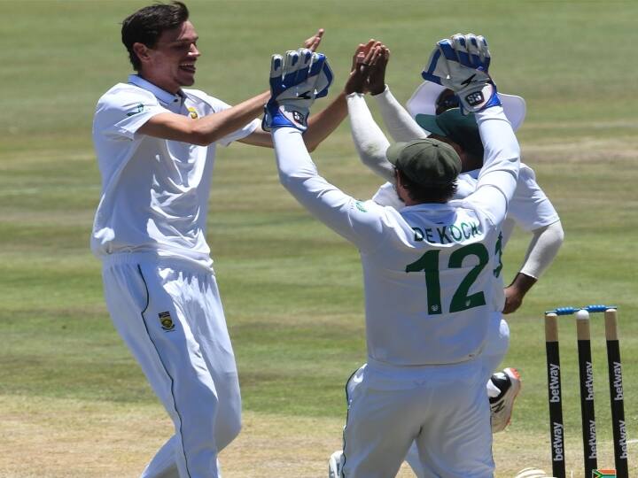 IND vs SA, 1st Test: India set South Africa target of 305 runs to win First test at Centurion Ind vs SA, 2nd Innings Highlights: ரபாடா, ஜென்சன் வேகத்தில் சுருண்ட இந்தியா- தென்.ஆப்பிரிக்காவிற்கு 305 இலக்கு