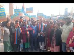 Haridwar News: सुराज सेवा दल और गंगा सभा के कार्यकर्ताओं के बीच हरकी पौड़ी में जमकर हंगामा, जानें पूरा मामला