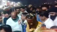 Omicron in Maharashtra: डिप्टी मेयर के बर्थडे का जश्न जरूरी या जान जरूरी...ये भीड़ डराती है! | Hindi