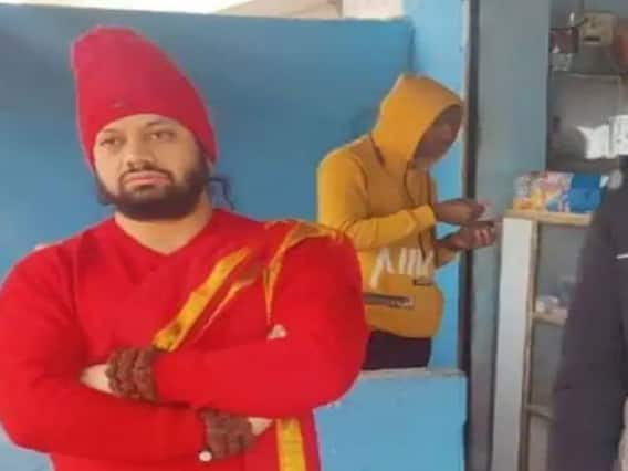 Kalicharan Arrest: कालीचरण की गिरफ्तारी पर एमपी के गृह मंत्री ने उठाए थे सवाल, अब रायपुर पुलिस ने दी सफाई Kalicharan Arrest: कालीचरण की गिरफ्तारी पर एमपी के गृह मंत्री ने उठाए थे सवाल, अब रायपुर पुलिस ने दी सफाई