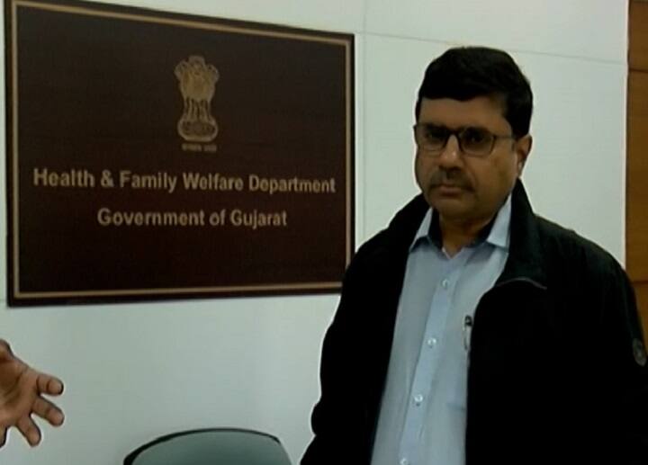 Gujarat health chief additional secretary charge give to Mukesh Kumar after Manoj Aggarwal found corona positive આરોગ્ય વિભાગના મનોજ અગ્રવાલને કોરોના થતાં તેમની જગ્યાએ કોને સોંપાયો ચાર્જ? જાણો વિગત