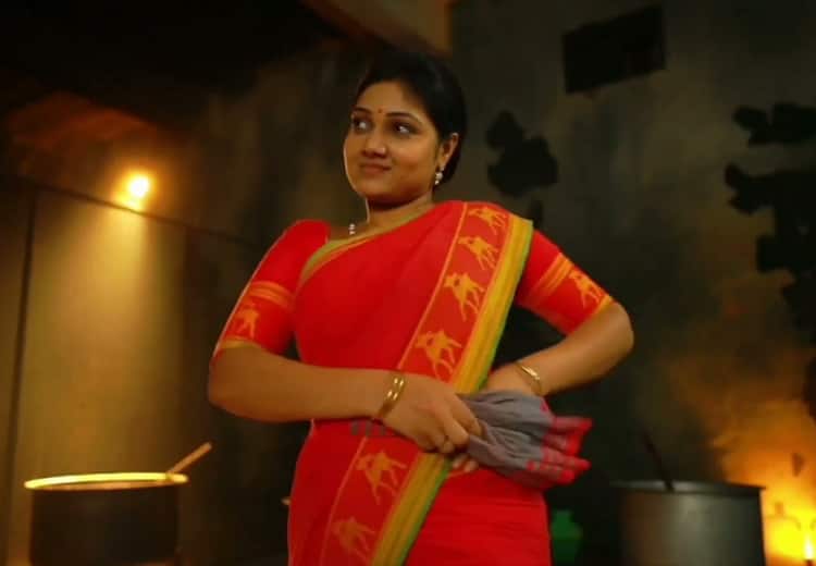 Story of Priyanka Nalkari who is famous for her TV serial named Roja in Tamilnadu households 