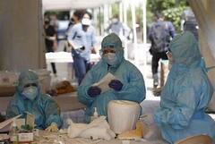 Corona Update: বাড়ছে করোনা সংক্রমণ, বেসরকারি হাসপাতালগুলিকে সতর্ক করলেন স্বাস্থ্য অধিকর্তা। Bangla News