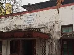 Bihar Crime: गोपालगंज सदर अस्पताल में चोरी, ताला तोड़कर लाखों का सामान ले भागे चोर, जांच में जुटी पुलिस 