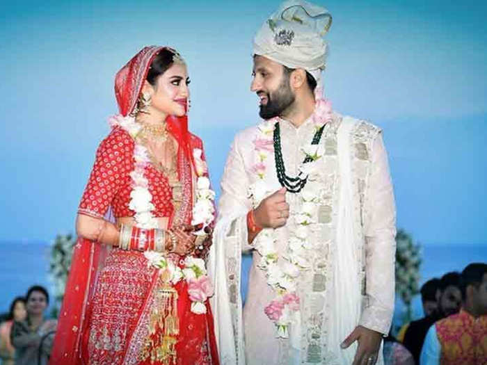 Nusrat Jahan Affair: नुसरत जहां ने पहली शादी टूटने के बाद खुल्लम खुल्ला कबूला Yash Dasgupta के लिए प्यार, बोलीं- हां, मैं तुम्हारे साथ भाग गई थी